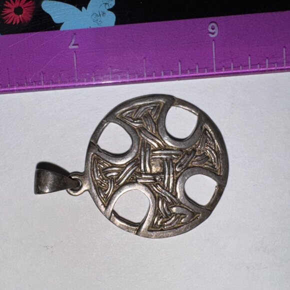 Sterling Silver Circular Celtic Knot Pendant - Picture 14 of 16